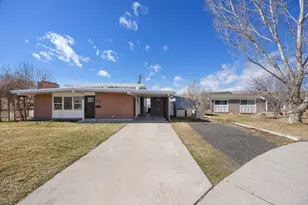 10366 S Larkspur Cir, Sandy, UT 84094 - Photo 3