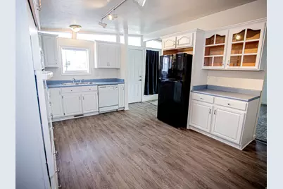 5101 S Lambeth St, Taylorsville, UT 84129 - Photo 9