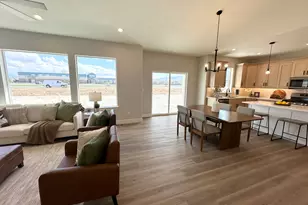 634 E Cedar Ct, Grantsville, UT 84029 - Photo 13