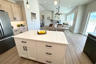 634 E Cedar Ct, Grantsville, UT 84029 - Photo 25