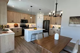 634 E Cedar Ct, Grantsville, UT 84029 - Photo 15