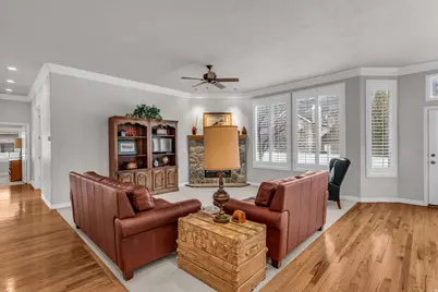 9445 S Marksbury Cir, Sandy, UT 84092 - Photo 23