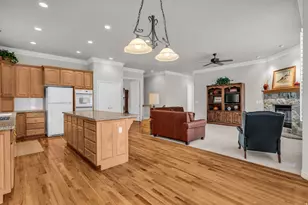 9445 S Marksbury Circle, Sandy, UT 84092 - Photo 19