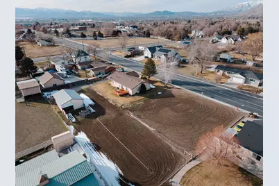 240 E Center St, Lindon, UT 84042 - Photo 5