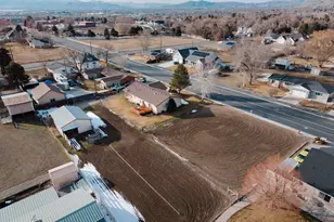 240 E Center St, Lindon, UT 84042 - Photo 5