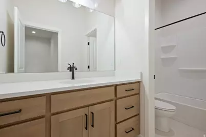 7029 W Lake Ave, South Jordan, UT 84009 - Photo 19