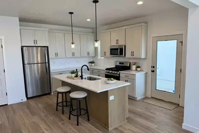 7029 W Lake Ave, South Jordan, UT 84009 - Photo 3