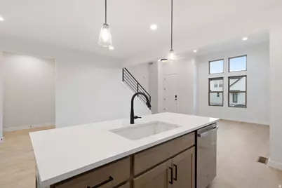 7029 W Lake Ave, South Jordan, UT 84009 - Photo 5