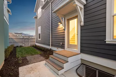 7029 W Lake Ave, South Jordan, UT 84009 - Photo 17