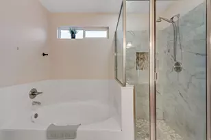 1024 W Manchester Dr N, North Salt Lake, UT 84054 - Photo 17