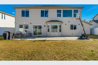 1024 W Manchester Dr N, North Salt Lake, UT 84054 - Photo 27