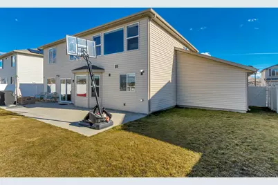 1024 W Manchester Dr N, North Salt Lake, UT 84054 - Photo 29