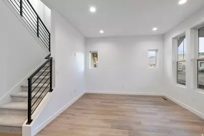 7027 W Lake Ave, South Jordan, UT 84009 - Photo 5