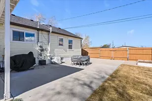 498 Parkway Ave, Tooele, UT 84074 - Photo 27