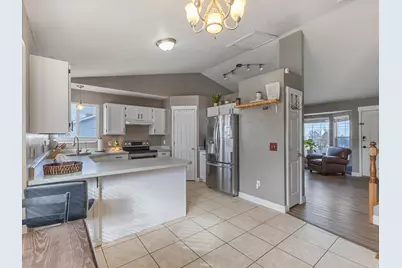 1266 E 850 N, Tooele, UT 84074 - Photo 5