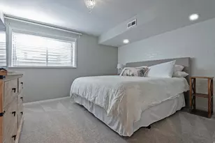 11755 S Canberra Dr, Sandy, UT 84094 - Photo 29