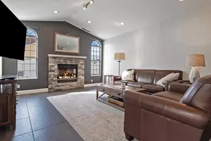 11755 S Canberra Dr, Sandy, UT 84094 - Photo 3