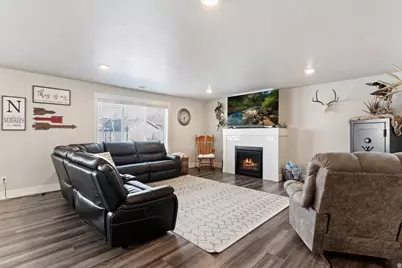 2988 W 3375 N, Farr West, UT 84404 - Photo 7