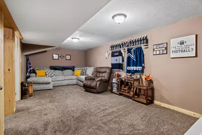 7286 W Gettysburg Dr, Magna, UT 84044 - Photo 17