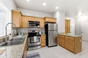 3843 E Cunninghill Dr S, Eagle Mountain, UT 84005 - Photo 11