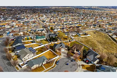 5272 W Sun Bloom Cir, Herriman, UT 84096 - Photo 51