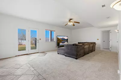 5272 W Sun Bloom Cir, Herriman, UT 84096 - Photo 29