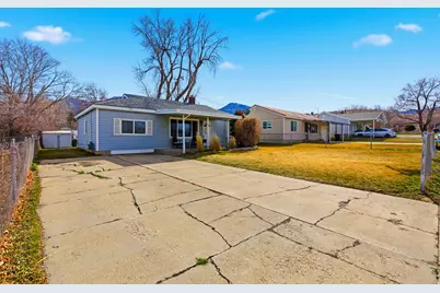 106 N 1st St, Tooele, UT 84074 - Photo 3