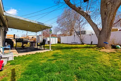 106 N 1st St, Tooele, UT 84074 - Photo 17