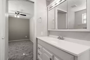 1150 W Red Hills Pkwy, Washington, UT 84780 - Photo 13