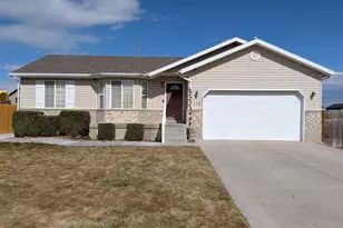 112 W 770 N, Santaquin, UT 84655 - Photo 1