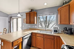 2146 E Shadow Dr S, Eagle Mountain, UT 84005 - Photo 19