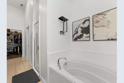 9217 S Holiday Bowl Ct E, Sandy, UT 84094 - Photo 11