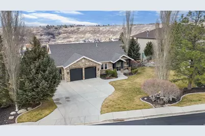 10346 S Grayrock Ct, Sandy, UT 84092 - Photo 5