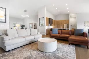 10346 S Grayrock Ct, Sandy, UT 84092 - Photo 11