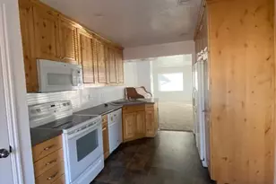 718 N 200 E, Price, UT 84501 - Photo 9