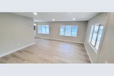 4720 S Yucca Dr, Taylorsville, UT 84123 - Photo 3