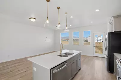 5028 W Daybreak Pkwy, South Jordan, UT 84009 - Photo 9