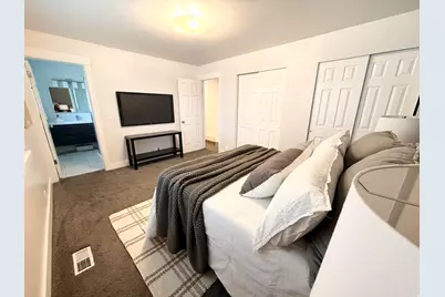 10240 S Locksley Rd E, Sandy, UT 84092 - Photo 9