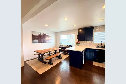 10240 S Locksley Rd E, Sandy, UT 84092 - Photo 9