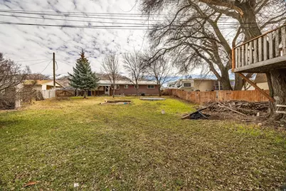 215 N 800 E, Hyrum, UT 84319 - Photo 27
