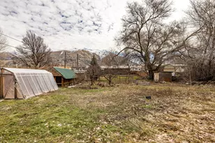 215 N 800 E, Hyrum, UT 84319 - Photo 37