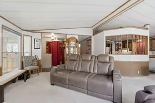 1551 W Indian Summer Dr, Salt Lake City, UT 84116 - Photo 9