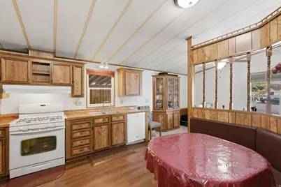 1551 W Indian Summer Dr, Salt Lake City, UT 84116 - Photo 11