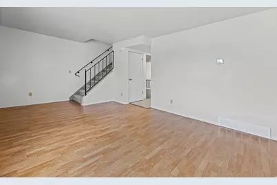 8832 S Willow Wood Way, West Jordan, UT 84088 - Photo 3