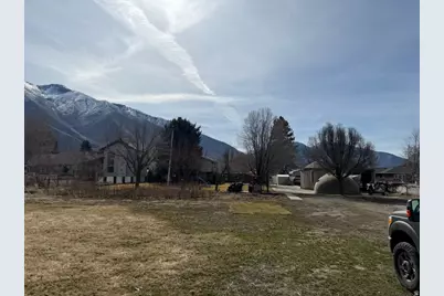 415 E Maple St, Mapleton, UT 84664 - Photo 11