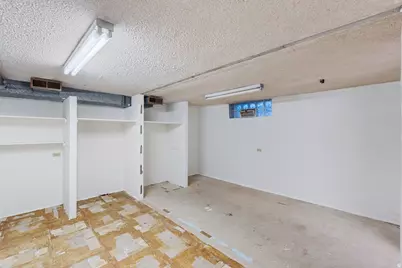 415 E Maple St, Mapleton, UT 84664 - Photo 27