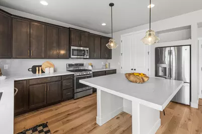 33 E Delgada Ln, Stansbury Park, UT 84074 - Photo 17