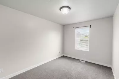 33 E Delgada Ln, Stansbury Park, UT 84074 - Photo 25