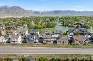 33 E Delgada Ln, Stansbury Park, UT 84074 - Photo 31