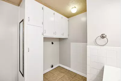 1007 Bonneville Ave, Logan, UT 84341 - Photo 13